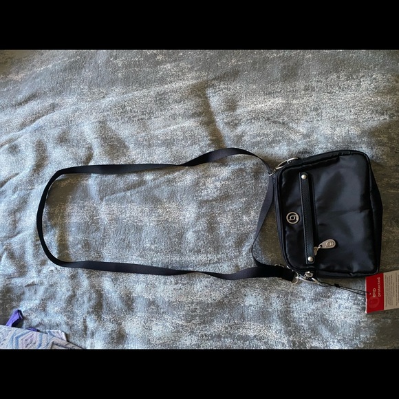 Brand new camera bag - Picture 3 of 4